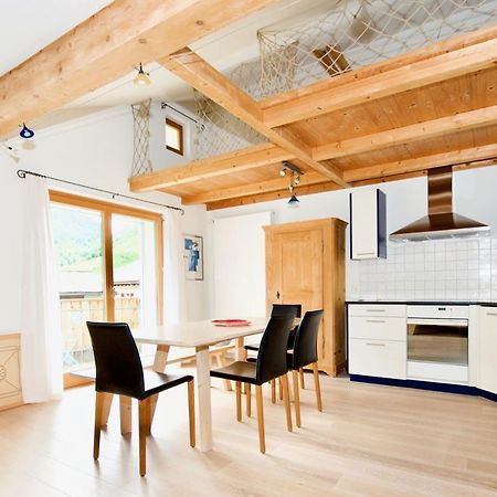 Stilvolle Dachwohnung Fuer 4 Im Thermenort Vals Buitenkant foto